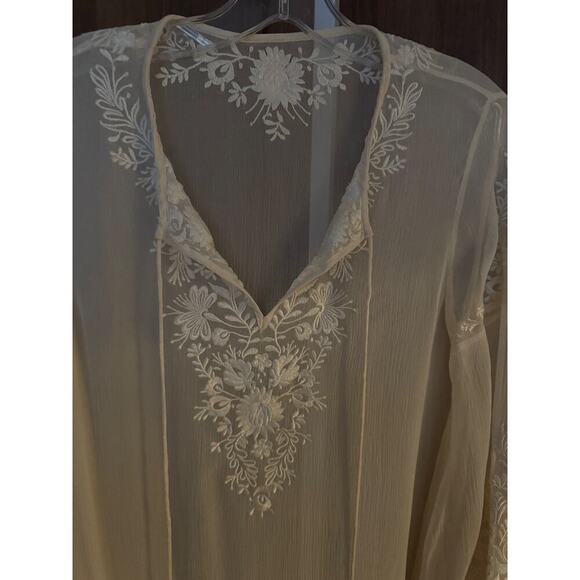 Floral embroidered mesh top with tie neck and bell sleeves. Preowned No size Tag - Picture 6 of 6